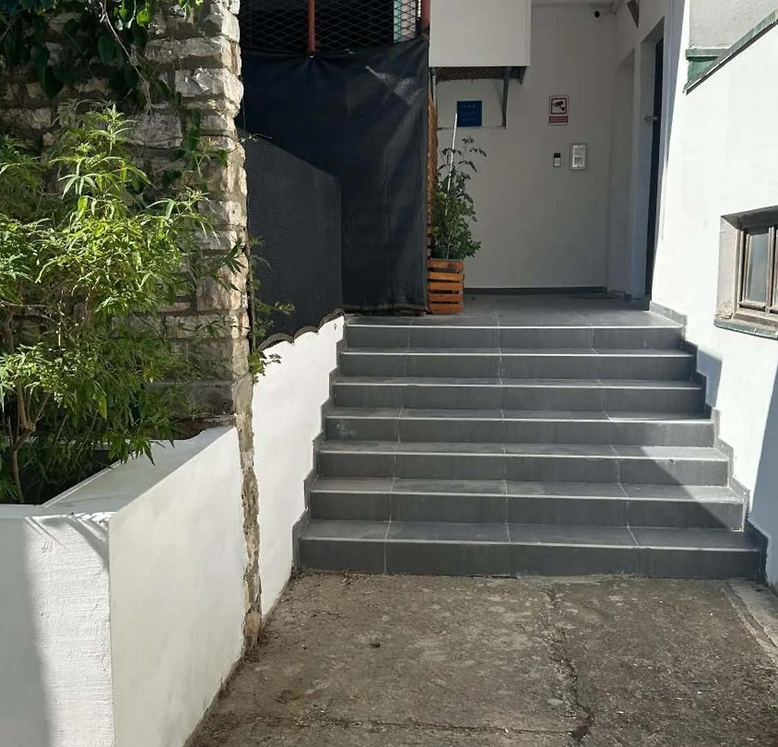 Apartment Ena - Located In Quiet Area 500M Of The Sea Pula Kroatien